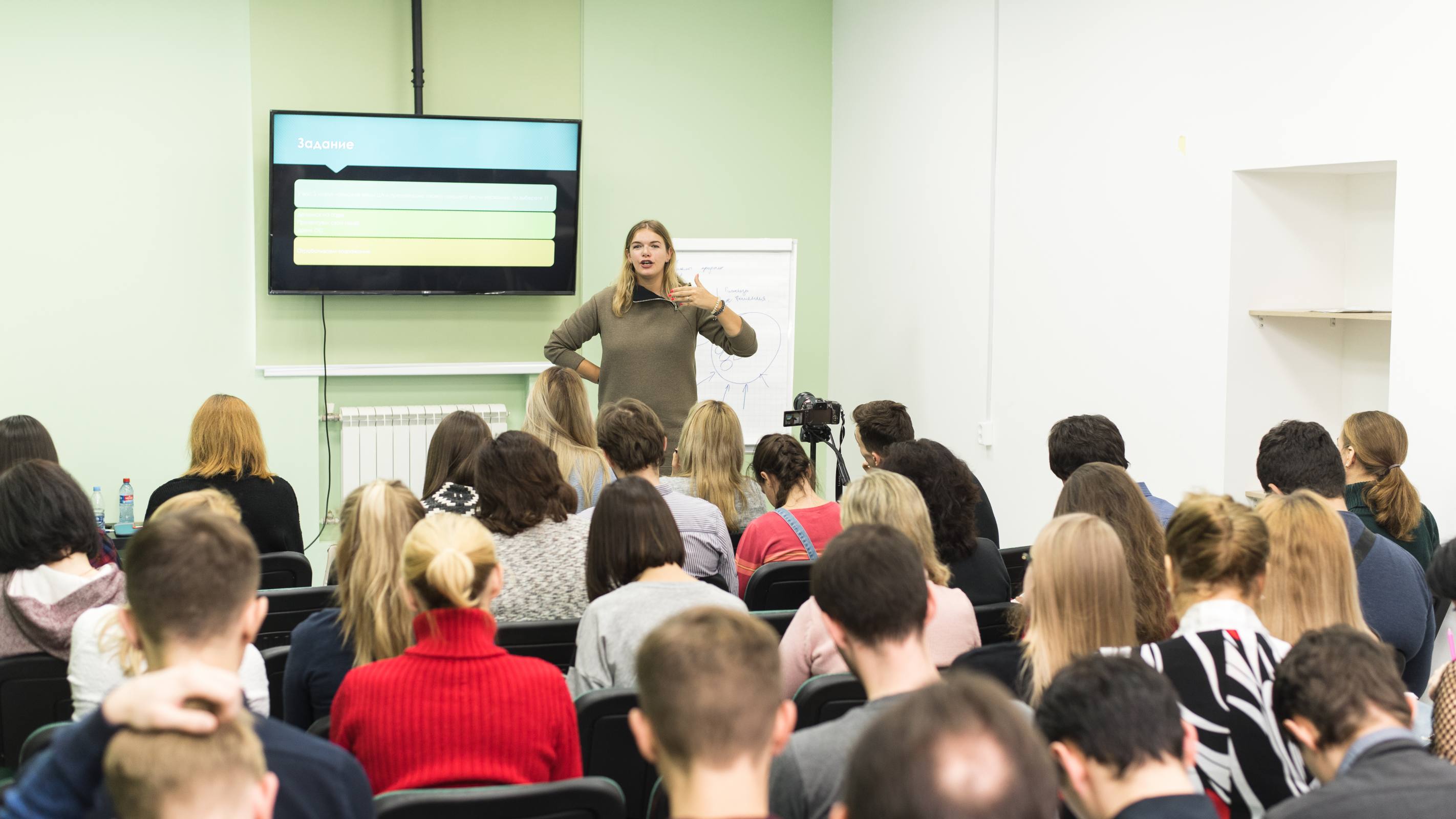 Занятие Стартап-акселератора PROБизнес с Еленой Ленсу