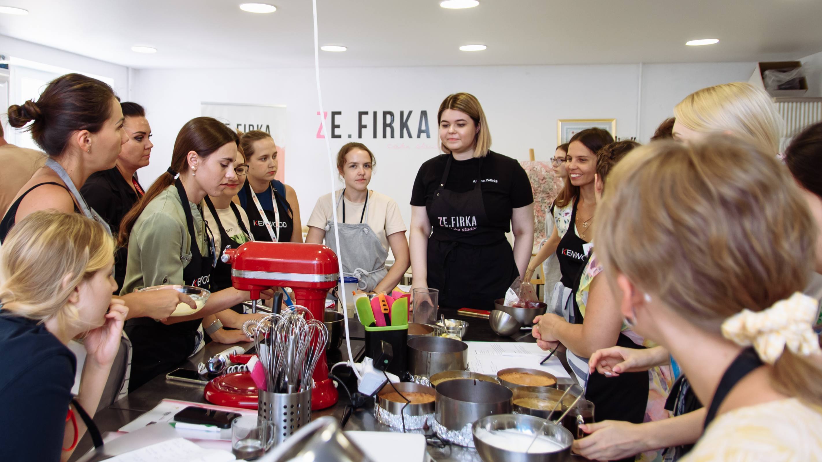 Вкусно печь и продавать: в Самаре прошел курс для самозанятых «Не просто торт»