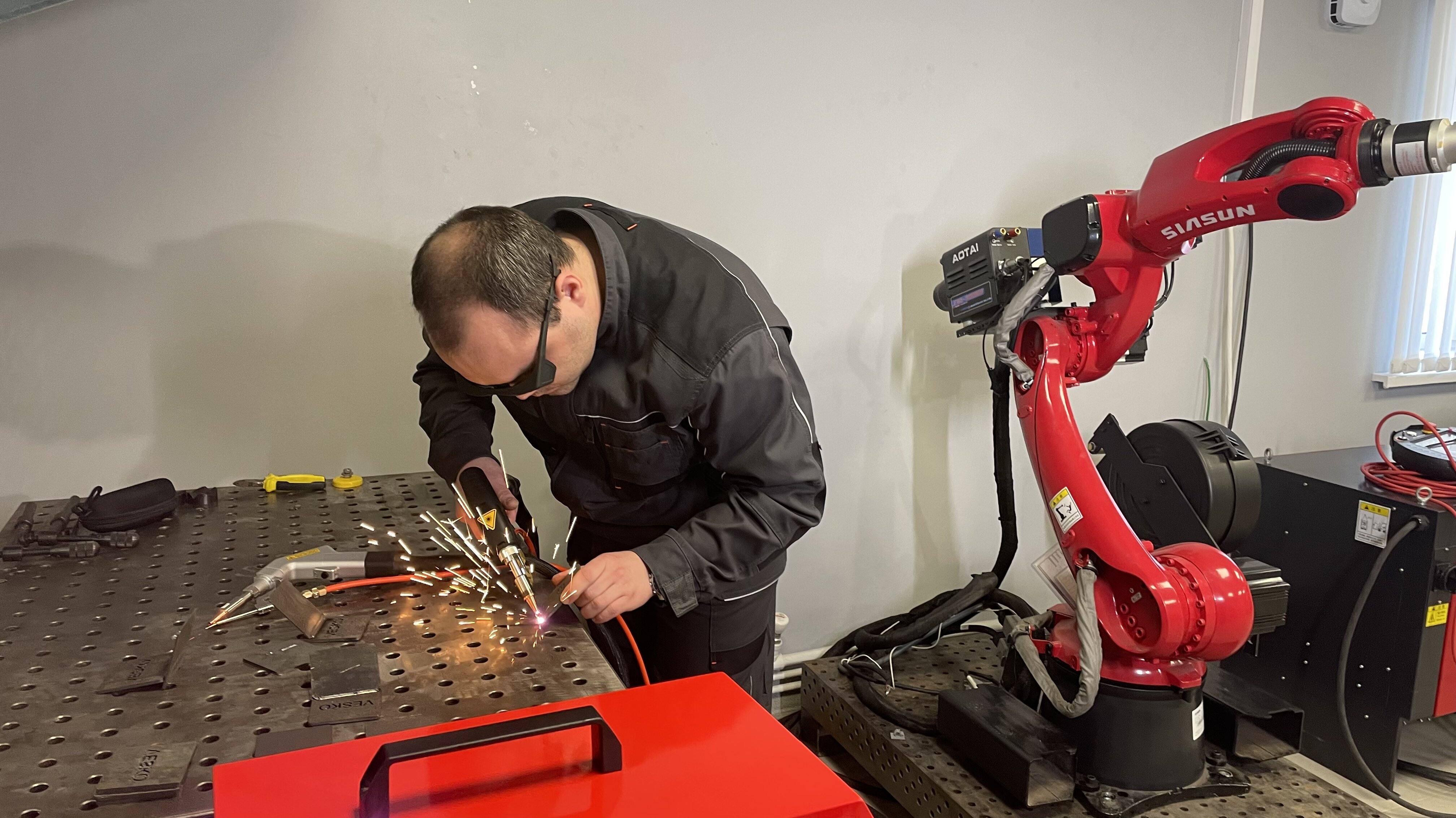 По зову сердца: бизнес Самарской области помогает российским военным в зоне СВО