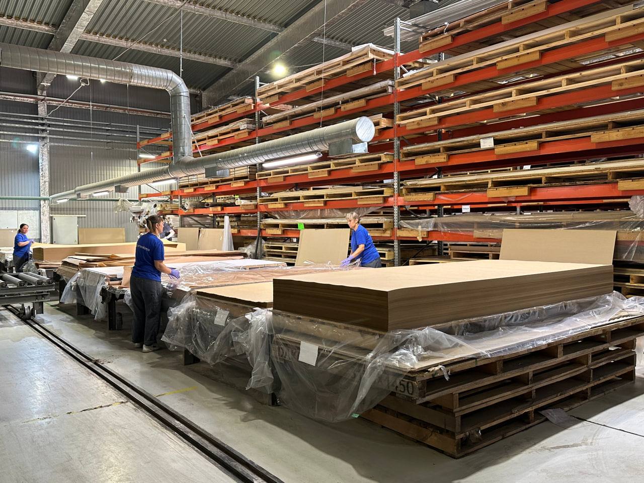 От кухонных фасадов до кораблей: Самарский завод слоистых пластиков расширяет производство в промпарке Преображенка