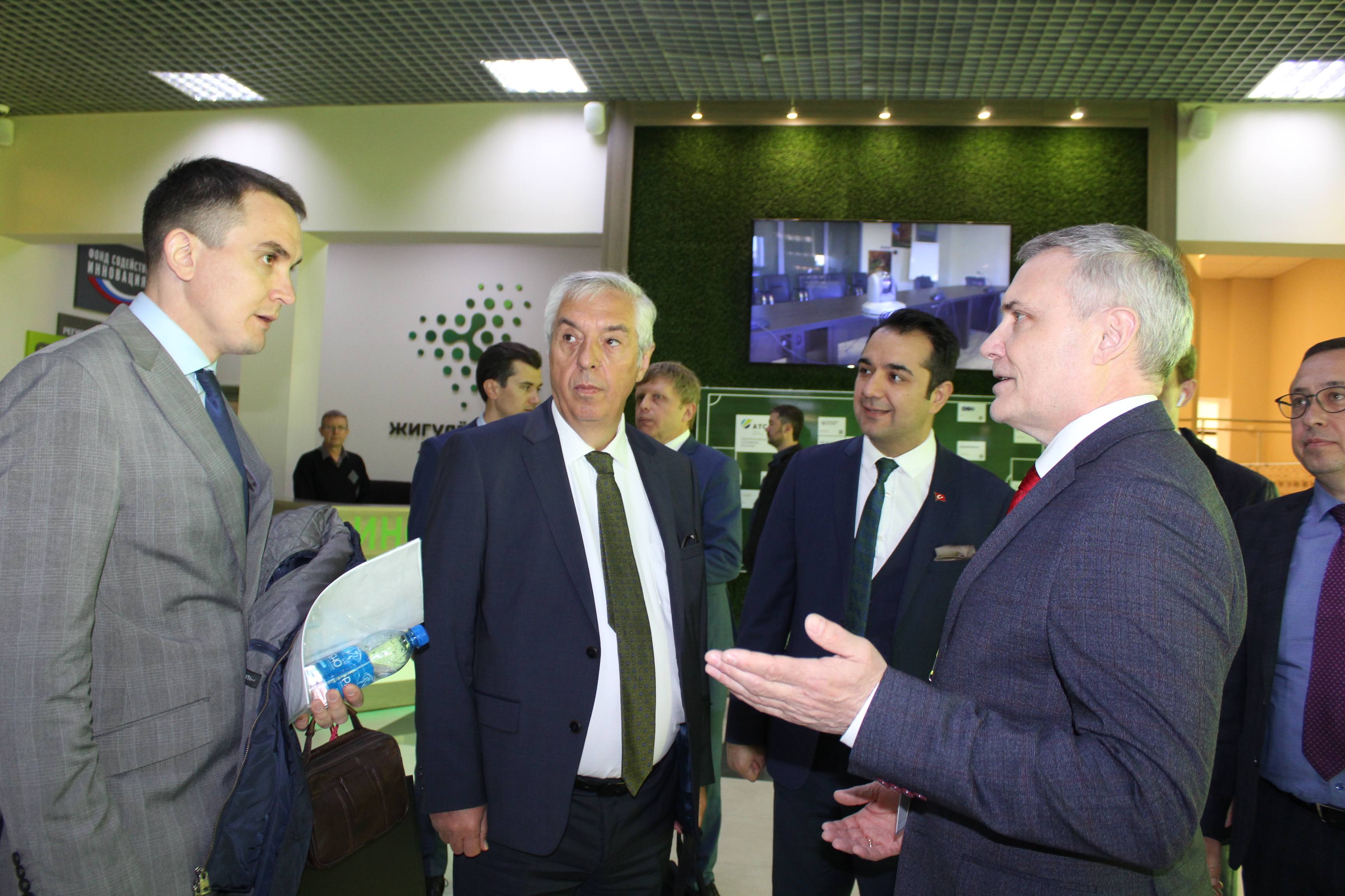 «Жигулевскую долину» и ОЭЗ «Тольятти» посетил генконсул Турции