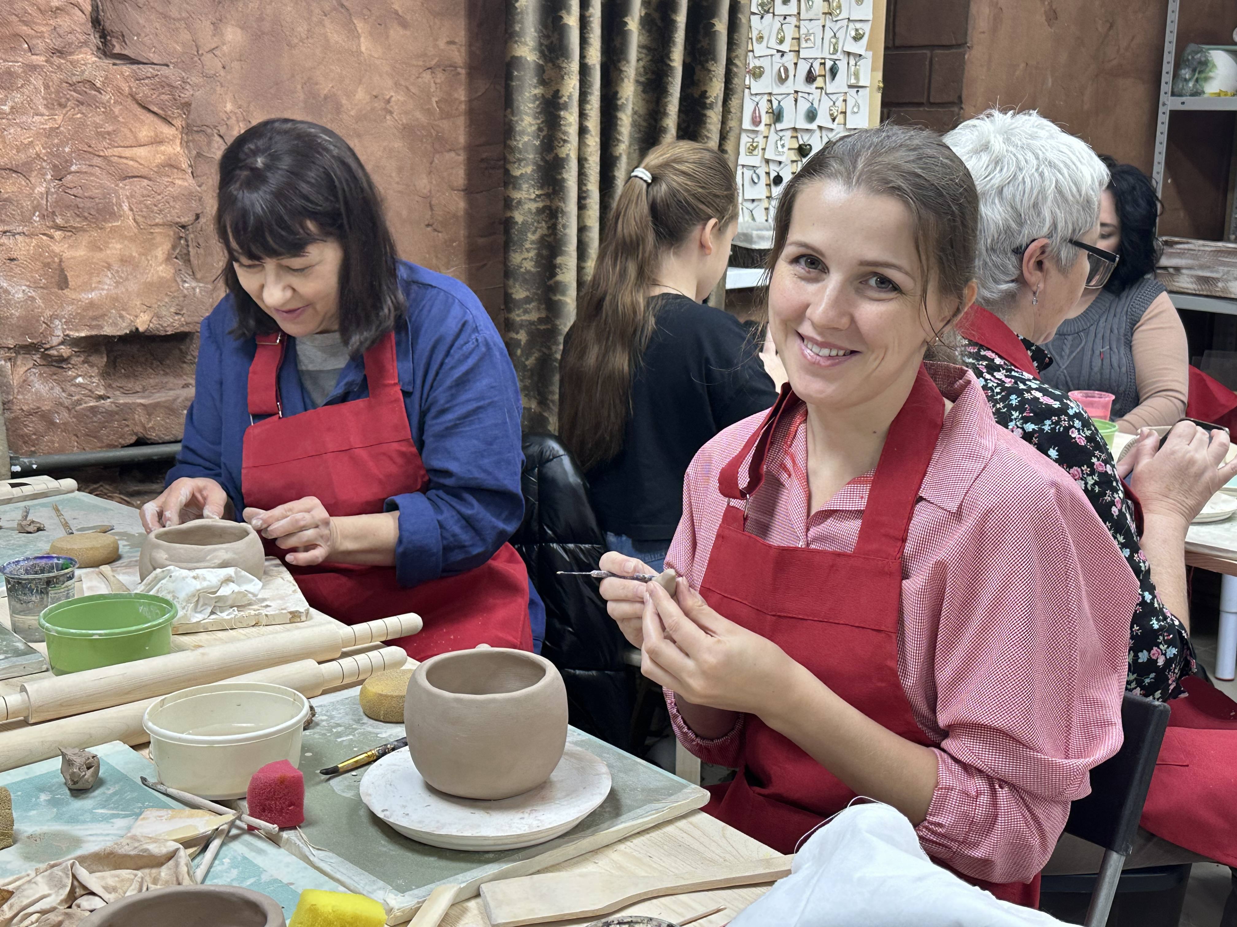 Центр «Мой бизнес» провел курс по гончарному мастерству для самозанятых